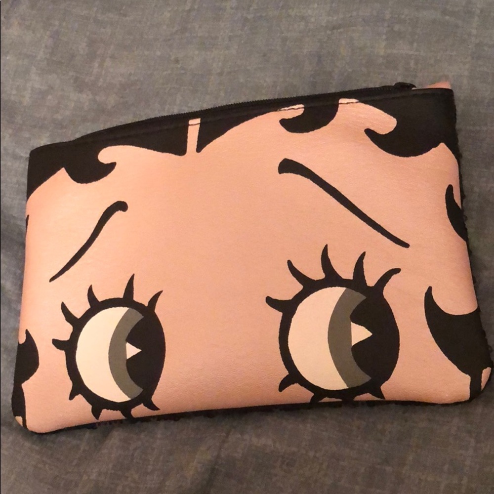 Makeup bag